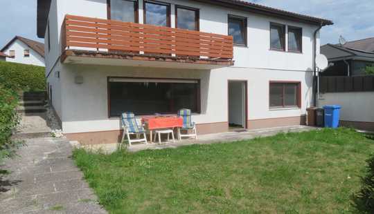 Bild von EFH mit ELW auf 887m² mit Garage, ruhig gelegenes Eckgrundstück.