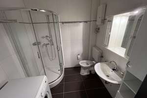 Helle, gut geschnittene 1,5-Zimmer-Wohnung mit Balkon & EBK in Solingen-Gräfrath – Schlagbaumer Straße 154, 42653 Gräfrath, Solingen – Vorschaubild 4