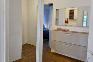 Komfortabel wohnen: modern möblierte 3-Zimmer-Wohnung mit Aufzug und Stellplatz in Köln-Ossendorf – Fitzmauricestraße 21, 50829 Ossendorf, Köln – Vorschaubild 13