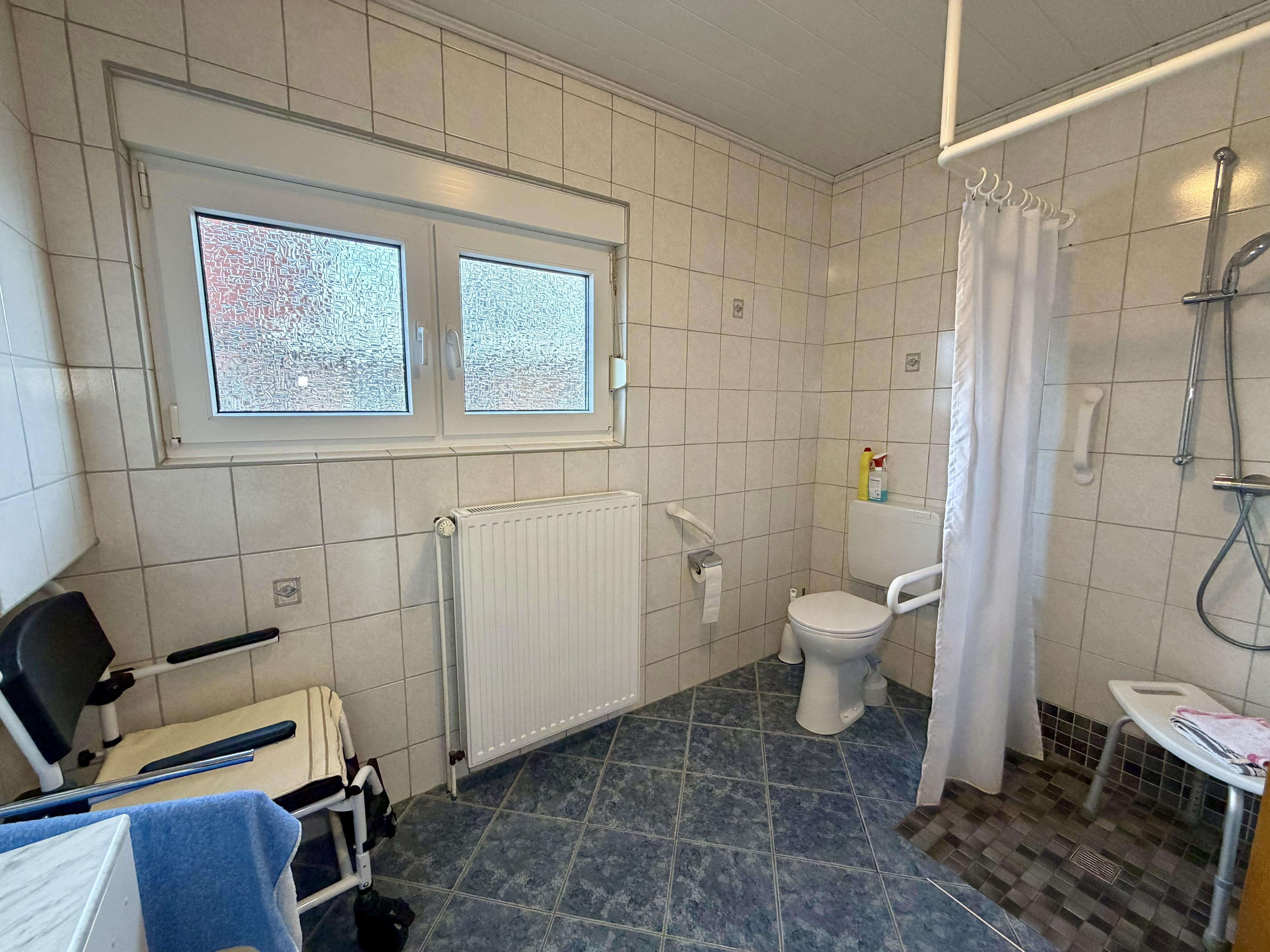 Immobilie in Jemgum - Familienfreundliches Zuhause mit großem Garten - Bild 0
