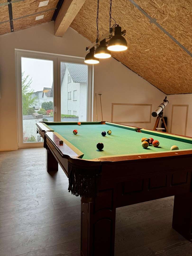 Immobilie in Muggensturm - Großzügiges Familiendomizil mit Potential zum Zweifamilienhaus - Bild 0