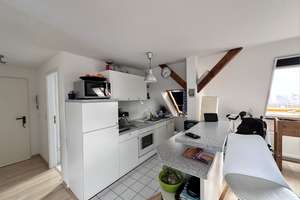 Charmante Dachgeschosswohnung mit  Holzbalken, EBK  & Weitblick über Leipzig – Triftweg 51, 4229 Marienbrunn, Leipzig – Vorschaubild 4