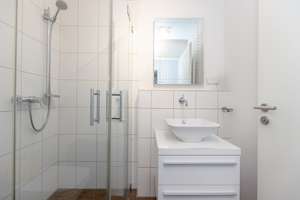 Vermietete Drei-Zimmer-Wohnung mit Balkon und Tiefgaragenstellplatz – 60486 Bockenheim, Frankfurt am Main – Vorschaubild 8