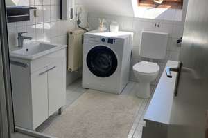 Wohnen mit Charakter: Gepflegte Dachgeschosswohnung in Augsburg – Öglinstraße 2, 86153 Am Schäfflerbach, Augsburg – Vorschaubild 5