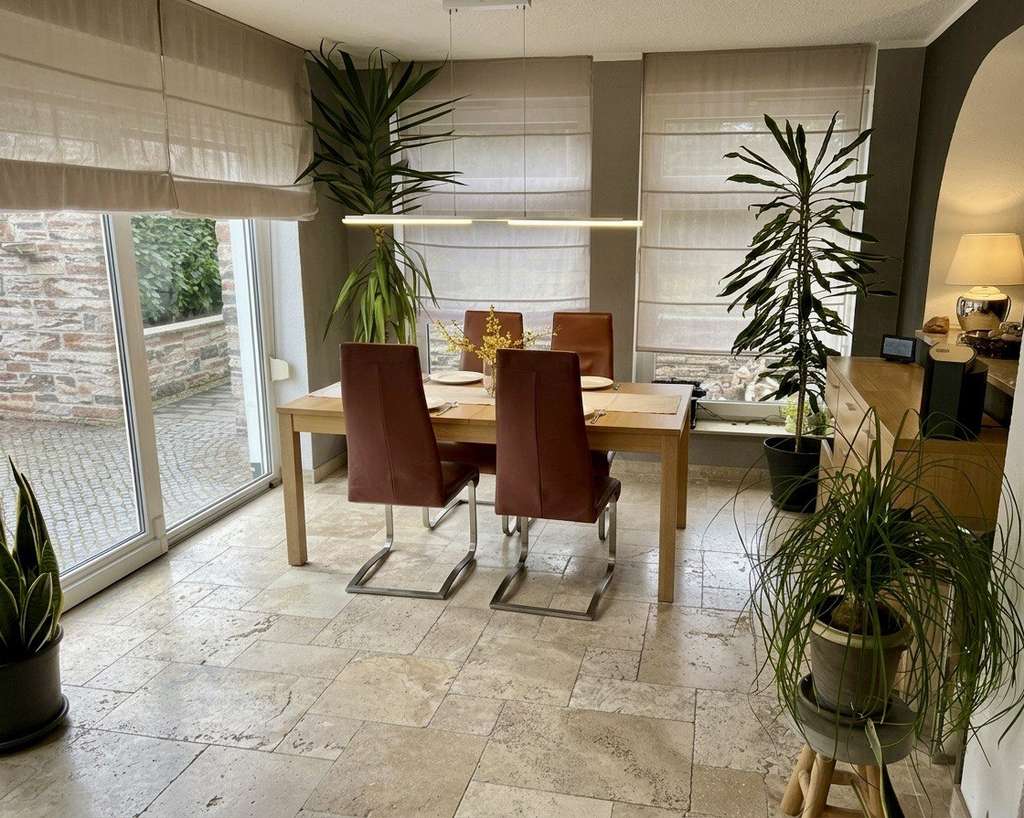 Immobilie in Sömmerda - Provisionsfrei: Lichtdurchflutetes Anwesen in Südlage – 10.429 m² Grundstück auf der Weißenburg - Bild 2