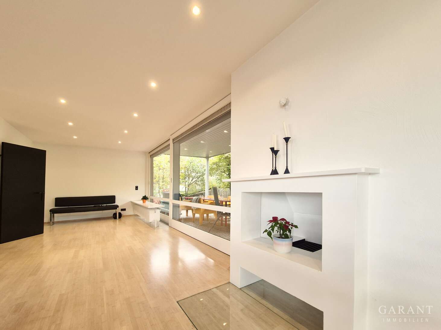 Immobilie in Beilstein - Licht + Raum + Weitblick! - Stilvolles Haus mit schöner Einliegerwohnung und großem Büro - - Bild 0