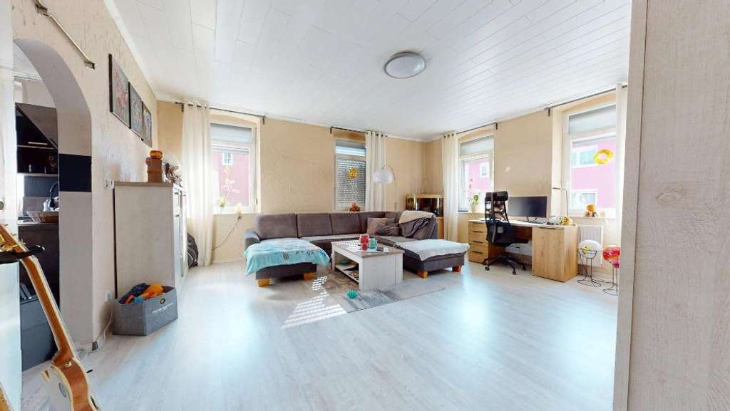 Immobilie in Lemberg - +++Großzügiges, lichtdurchflutetes 3-Familienhaus mit Südterrasse, Garage und Hof im Ortszentrum+++ - Bild 3