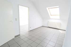 Zwei Ebenen, viele Möglichkeiten – Maisonette mit Entwicklungschance in Mönchengladbach-Holt – Mönchengladbach – Vorschaubild 4