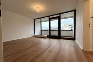 Modernisierte 2 Zimmer Whg, 5 Etage mit schönem Ausblick und Balkon, zentral und ruhig gelegen – Münsterstraße 8, 55116 Altstadt, Mainz – Vorschaubild 3