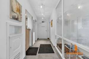 *** 3 Parteienhaus mit 2 Wohnungen, 1 Büro + Atelier mit Garten! *** – Die vollständige Adresse der Immobilie erhältst du vom Anbieter., 86420 Diedorf – Vorschaubild 1