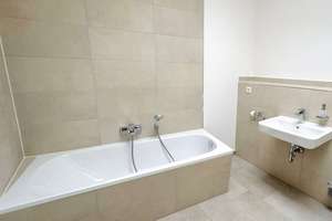 Neu & in Renovierung I Tageslichtbad mit Wanne I neue Einbauküche – Weidentalstraße  39, 1157 Cotta (Stadtteil), Dresden – Vorschaubild 3