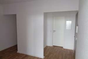 Genießen Sie das Wohnen mit Fernblick! Renovierte 3 Zimmer im 16. OG mit 2 Balkone + Aufzug – Kurt-Schumacher-Straße 12, 38102 Viewegsgarten-Bebelhof, Braunschweig – Vorschaubild 5