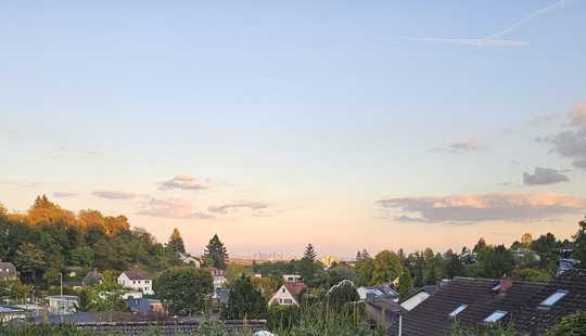 Bild von Schönes Einfamilienhaus mit Skyline-Blick - Sanierung zum Festpreis möglich!