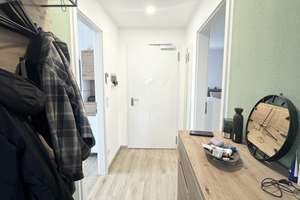 Neuwertig - Wohnung mit gehobener Ausstattung im DG - Lofteffekt - Balkon - Garage - Stellplatz – Baumgartenstraße 3, 90574 Roßtal – Vorschaubild 3