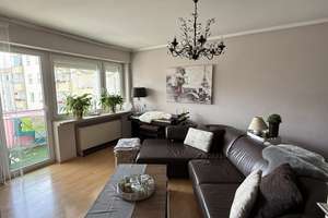 Dreizimmer-Eigentumswohnung mit saniertem Badezimmer und Außenstellplatz in Paderborn-Elsen