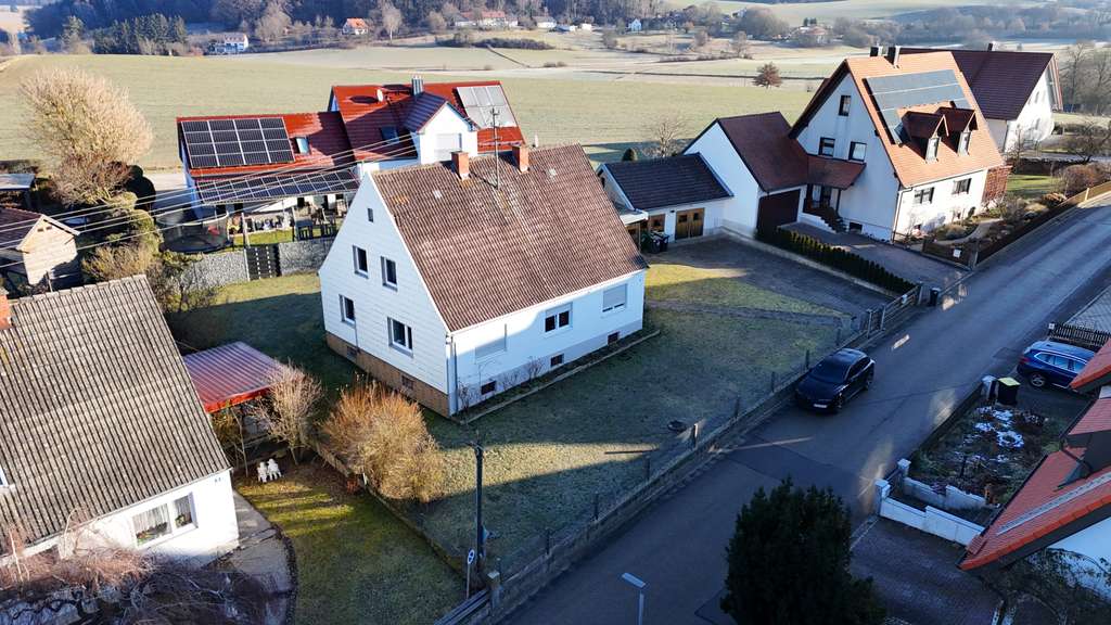 Immobilie in Gerolsbach - Haus mit Potential: Großes Grundstück und vielfältige Möglichkeiten in Gerolsbach - Bild 3