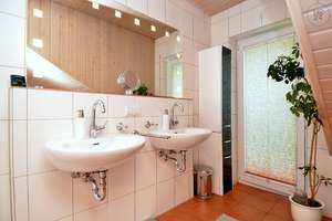 Sehr schönes Haus mit Pool und grandiosem Ausblick in Weil am Rhein, möbliert – Die vollständige Adresse der Immobilie erhältst du vom Anbieter., 79576 Weil am Rhein – Vorschaubild 24