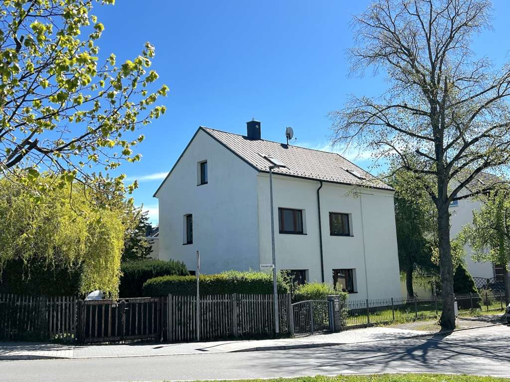 Immobilie in Borsdorf - Frühlingsliebe | Zweifamilienhaus mit großem Grundstück - Bild 1