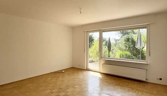Bild von Rückzugsort mit Stil – Freistehendes Zweifamilienhaus in Hanglage von Maintal-Hochstadt