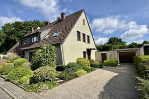 Ihr neues Zuhause in Duisburg-Rheinhausen!
Einfamilienhaus sucht neue Eigentümer – Die vollständige Adresse der Immobilie erhältst du vom Anbieter., 47228 Bergheim, Duisburg – Vorschaubild 1