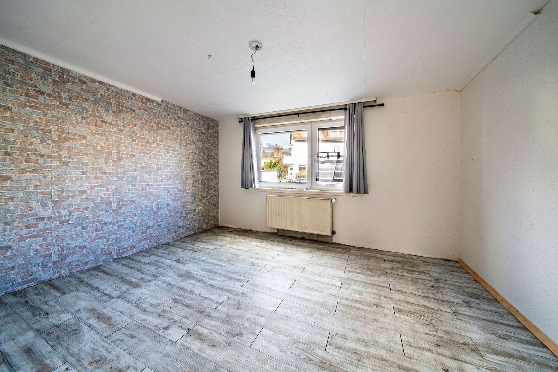 Immobilie in Bammental - Raum für Ideen: Zweifamilienhaus mit Entwicklungspotenzial - Bild 0