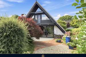 Ein Haus wie kein anderes – Nurdachhaus mit besonderer Architektur und Gartenidylle