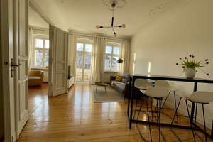 Ruhig & lichtdurchflutet - 3 Zimmer-Altbauwohnung mit Balkon in Charlottenburg