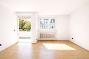 Bezugsfreie 2-Zimmerwohnung mit Stellplatz und großem Gemeinschaftsgarten in Lichterfelde West – Die vollständige Adresse der Immobilie erhältst du vom Anbieter., 12203 Lichterfelde, Berlin – Vorschaubild 1
