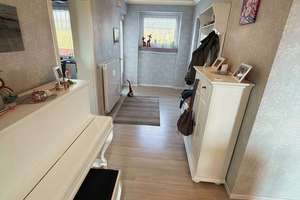 ***Licht, Weite, Wohlgefühl – modernisierte Etagenwohnung in grüner Höhenlage – Die vollständige Adresse der Immobilie erhältst du vom Anbieter., 42369 Ronsdorf, Wuppertal – Vorschaubild 3
