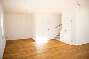 Reserviert! Nur 1 Einheit frei – DHH mit Garten & Garage in Deggendorf – Die vollständige Adresse der Immobilie erhältst du vom Anbieter., 94469 Deggendorf – Vorschaubild 7