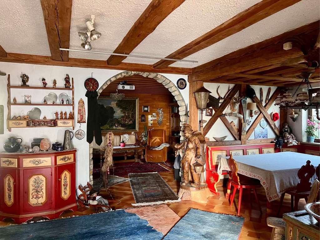 Immobilie in Eckental - Viel Charme, viel Platz und viel Potential - Großes Einfamilienhaus mit Scheune in Oberschöllenbach - Bild 2