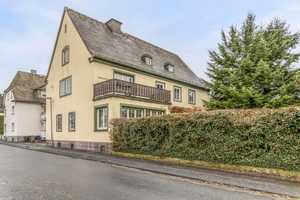 *provisionsfrei* Traditionelles Einfamilienhaus – mit viel Platz und Charisma! – Lahn-Dill-Kreis – Vorschaubild 3