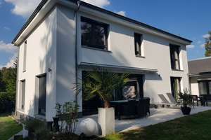 Großzügiges Haus mit schönem Garten und moderner Ausstattung in Buchschlag – Die vollständige Adresse der Immobilie erhältst du vom Anbieter., 63303 Dreieich – Vorschaubild 2