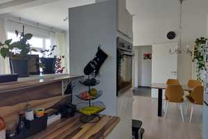 Lichtdurchflutete 2-Zimmer-EBK- Dachgeschosswohnung mit Süd-Balkon & Top-Anbindung – Rothenfelser Straße 4, 81249 München – Vorschaubild 3