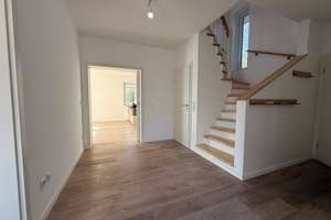Familienhaus Bj. 2012, Ofenerdiek/Etzhorn: 165 m² + 70 m² UG, Wärmepumpe, PV, Wintergarten – Die vollständige Adresse der Immobilie erhältst du vom Anbieter., 26125 Ofenerdiek, Oldenburg (Oldenburg) – Vorschaubild 9