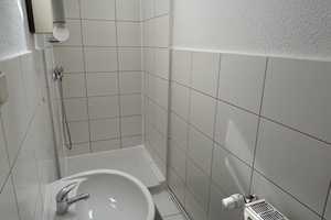 *2 Zimmer im stilvollen Altbau Dachgeschoss* – Mülheimer Straße 382, 46045 Oberhausen – Vorschaubild 4