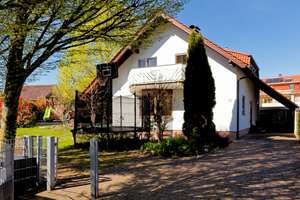 Großzügiges Familienhaus mit idyllischem Garten und separatem Praxis-/Nebenbereich - provisionsfrei – Scipiostraße 15, 68723 Plankstadt – Vorschaubild 21