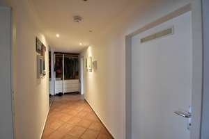 Lorettostraße! Geräumige 2-Zi-Altbau-Whg mit Balkon zu vermieten  – Lorettostraße 52, 40219 Unterbilk, Düsseldorf – Vorschaubild 3
