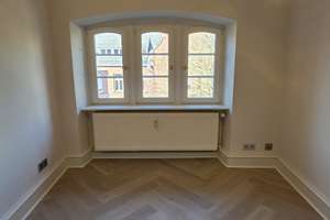 Erstbezug: Teilmöblierte Dachgeschoss-Wohnung in Heidelberger Gründerzeitvilla – Die vollständige Adresse der Immobilie erhältst du vom Anbieter., 69115 Weststadt, Heidelberg – Vorschaubild 10