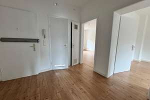 Sehr gut geschnittene, renovierte 2.5 Zimmer Wohnung mit großzügiger Wohnküche und Balkon – Emscherstraße 30, 44791 Hamme, Bochum – Vorschaubild 5
