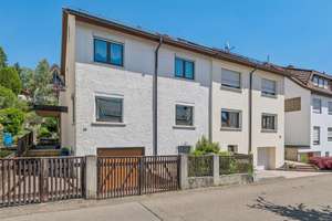 Ihr neues Familienzuhause: Viel Platz, großer Garten und Dachterrasse in ruhiger Lage – Die vollständige Adresse der Immobilie erhältst du vom Anbieter., 89520 Heidenheim an der Brenz – Vorschaubild 2