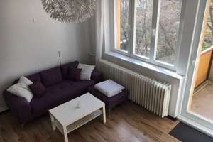 Ruhe über den Dächern von Steglitz – Bezugsfreie Altbauwohnung mit Südwest-Balkon ins Grüne – Die vollständige Adresse der Immobilie erhältst du vom Anbieter., 12169 Steglitz, Berlin – Vorschaubild 4