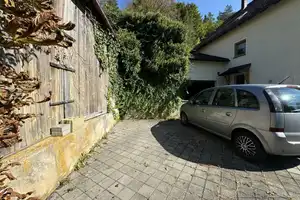 Attraktives Mehrfamilienhaus im malerischem Rieden – ideal für große Familien und Investoren – Amberg-Sulzbach (Kreis) – Vorschaubild 2