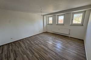 frisch für Sie saniert! Wohnung mit viel Charme! – Hochfelder Straße 59, 47226 Hochemmerich, Duisburg – Vorschaubild 2