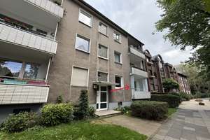 *HIER TUT SICH WAS* teilrenovierte 3 Zimmer Erdgeschosswohnung mit Balkon in DU-Meiderich! – 47137 Mittelmeiderich, Duisburg – Vorschaubild 1