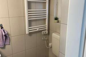 Helles Zimmer in schöner 80qm 2er-WG am Schlossgarten mit Balkon und zwei Bädern – Die vollständige Adresse der Immobilie erhältst du vom Anbieter., 70190 Berg, Stuttgart – Vorschaubild 10