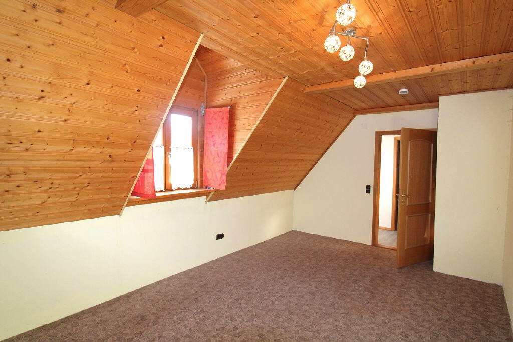 Immobilie in Mickhausen - Haus sucht Handwerker! Schön gelegenes Einfamilienhaus in Mickhausen - Bild 0