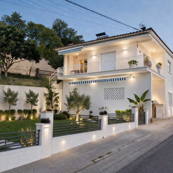 CHALET ZU VERKAUFEN IN SANTA COLOMA DE FARNERS
