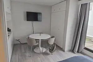 Neu renovierte und möblierte Wohnung mit Dachterrasse – Amalienstraße 49, 80799 München – Vorschaubild 6