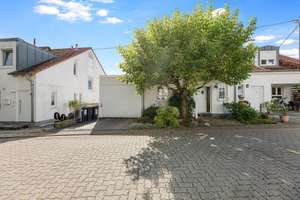 Sonnenenergie inklusive: modernes Reihenhaus mit Einliegerwohnung, Terrasse & 2 Balkonen – Die vollständige Adresse der Immobilie erhältst du vom Anbieter., 76228 Hohenwettersbach, Karlsruhe – Vorschaubild 45